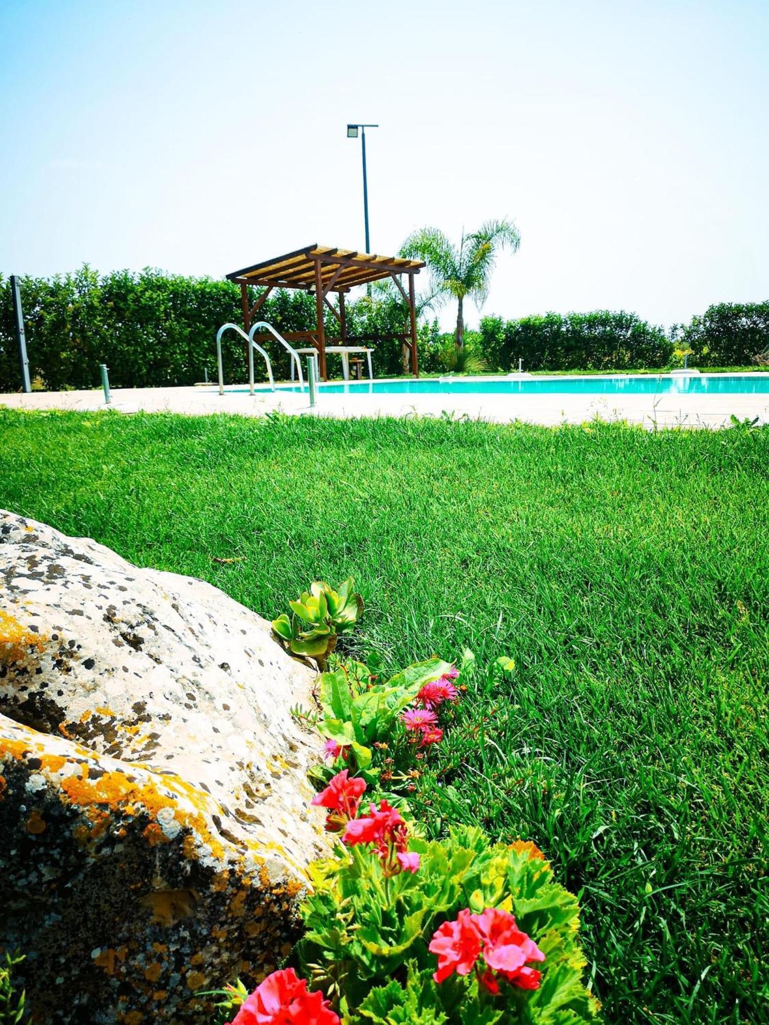 Bed and Breakfast A Lu Fanizza Cutrofiano Exterior foto